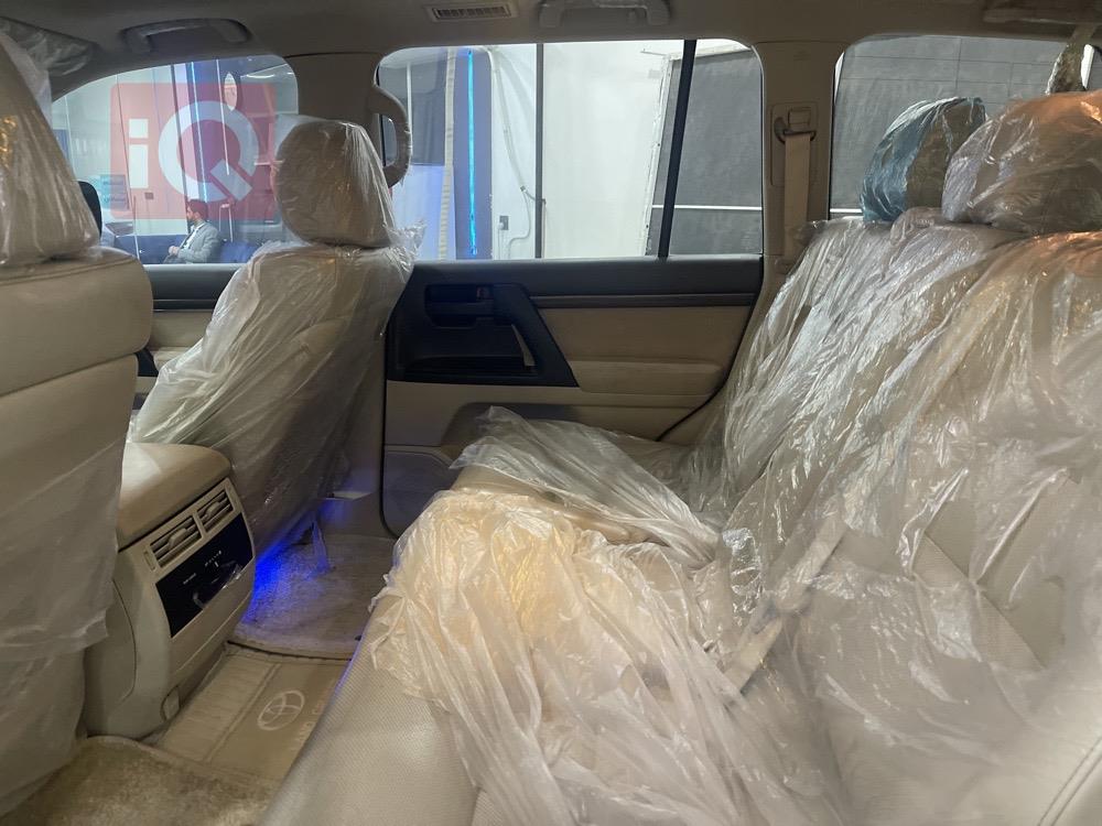 تۆیۆتا لاند کروزەر